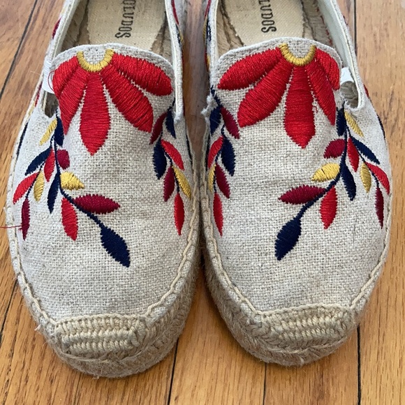 Soludos Red Floral Embroidered Espadrilles Size 5 - Picture 5 of 9